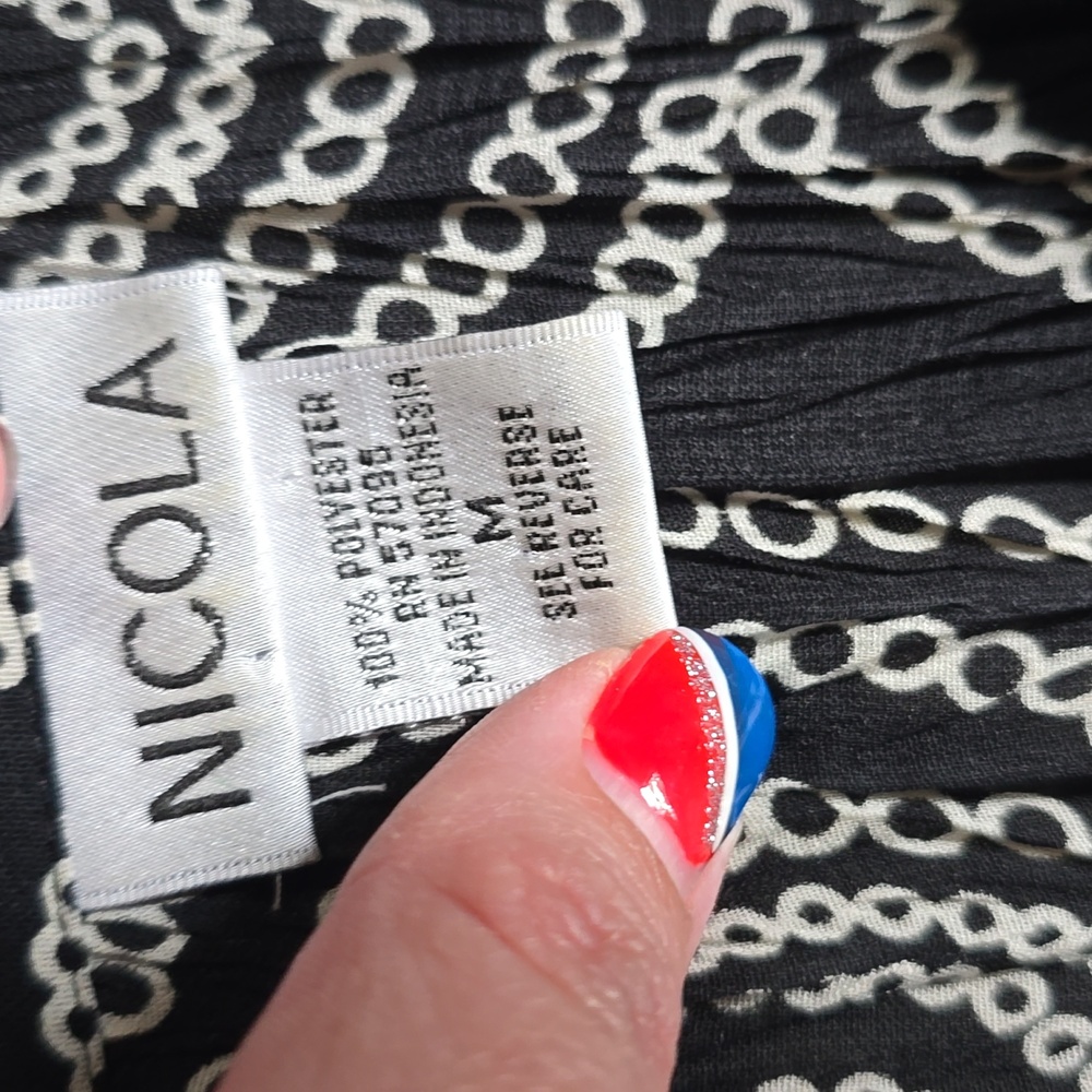 Nicola Button-Down Blouse Size Medium - image 6